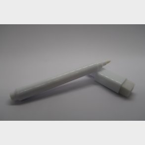 White marker pen