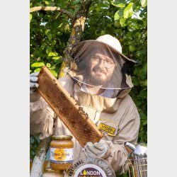 Pure Raw Honey 1 kg, Gold Medal Winner